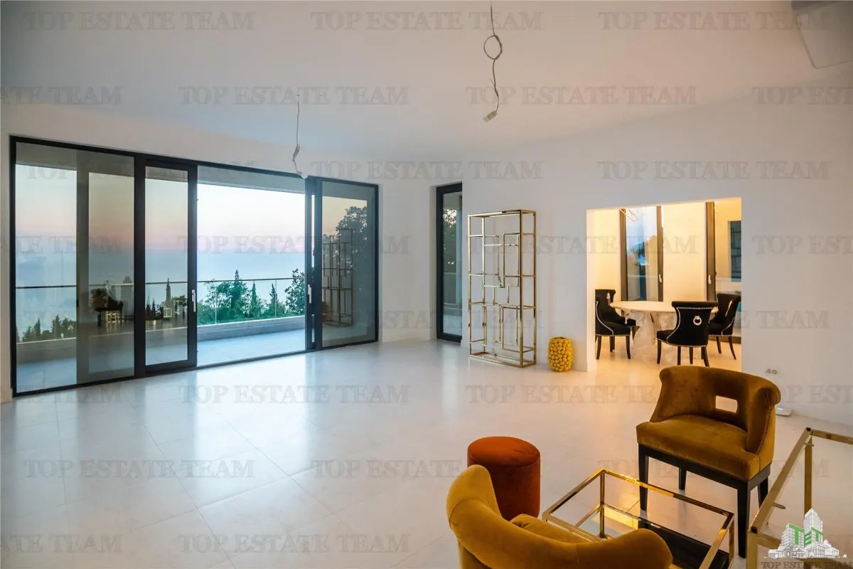 Villa en Venta en Budva, Montenegro - foto 9