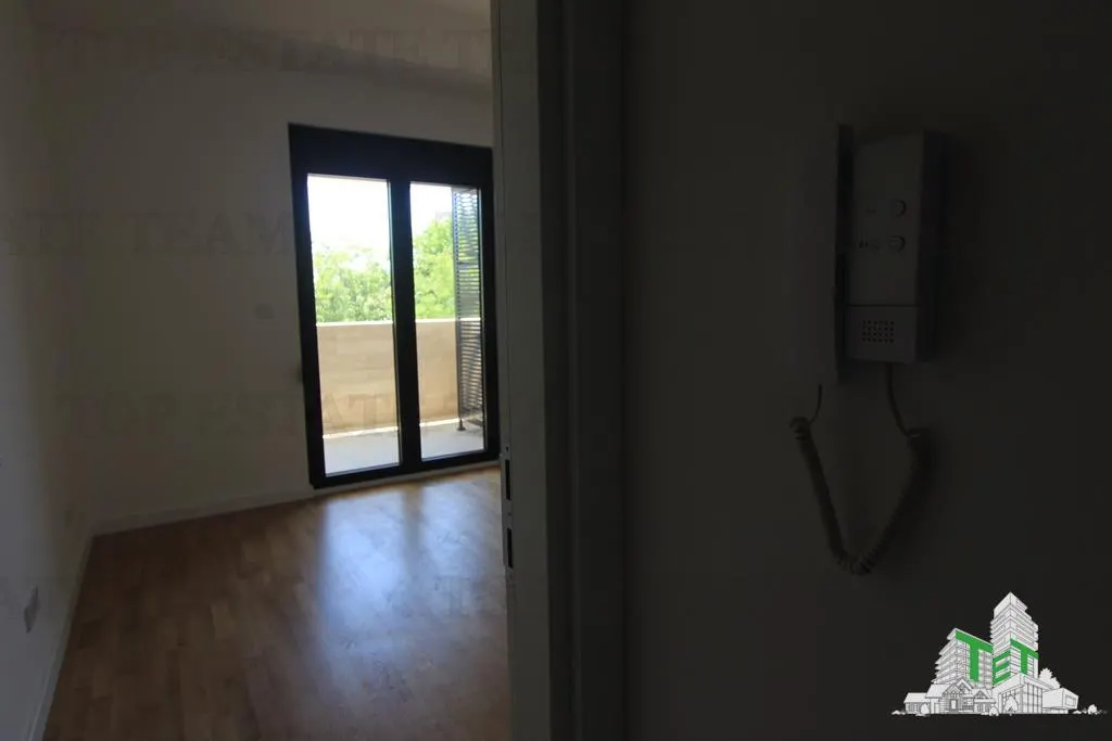 Apartamento en Venta en Tivat, Montenegro - foto 3