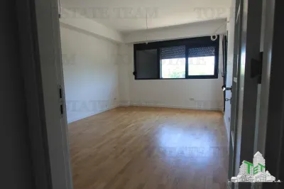 Apartamento en Venta en Tivat, Montenegro - foto 4