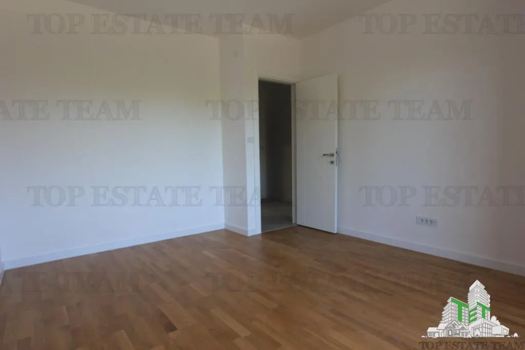 Apartamento en Venta en Tivat, Montenegro - foto 6