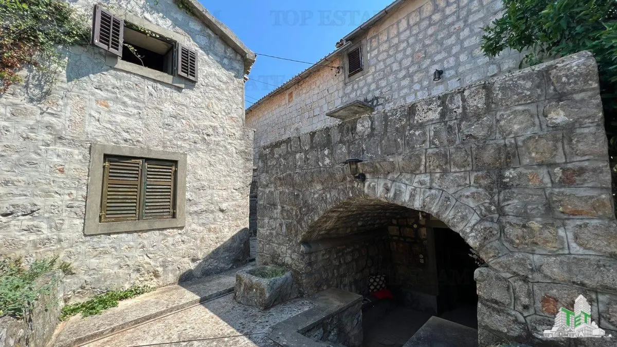 Villa en Venta en Herceg-Novi, Montenegro - foto 11