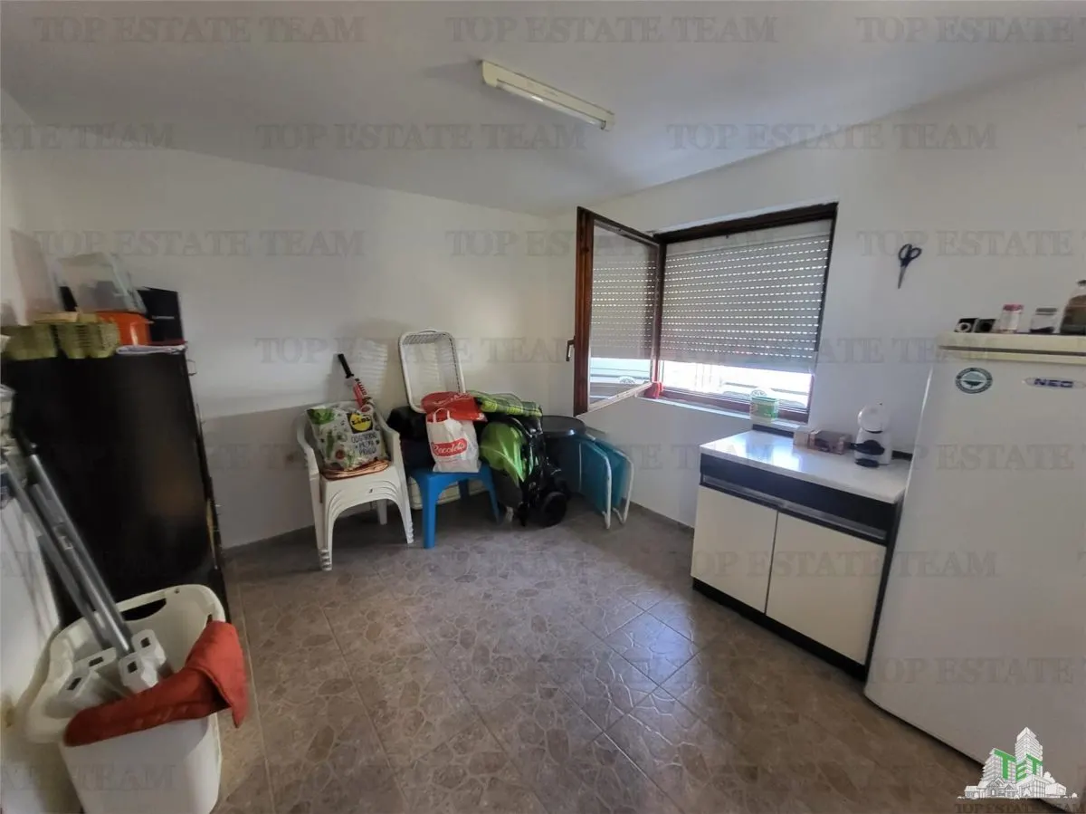Villa en Venta en Tivat, Montenegro - foto 11