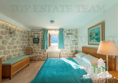 Villa for Sale in Kotor, Montenegro - foto 11