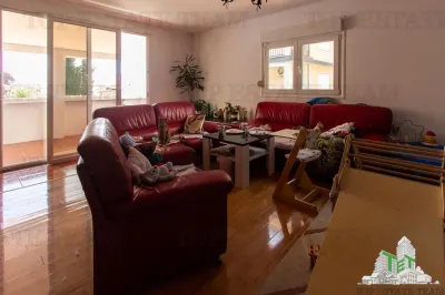 Villa en Venta en Herceg-Novi, Montenegro - foto 3