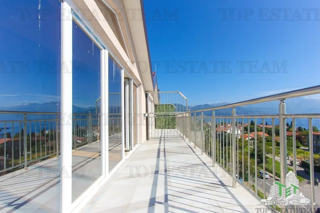 Appartement à Vendre à Herceg-Novi, Monténégro - foto 2