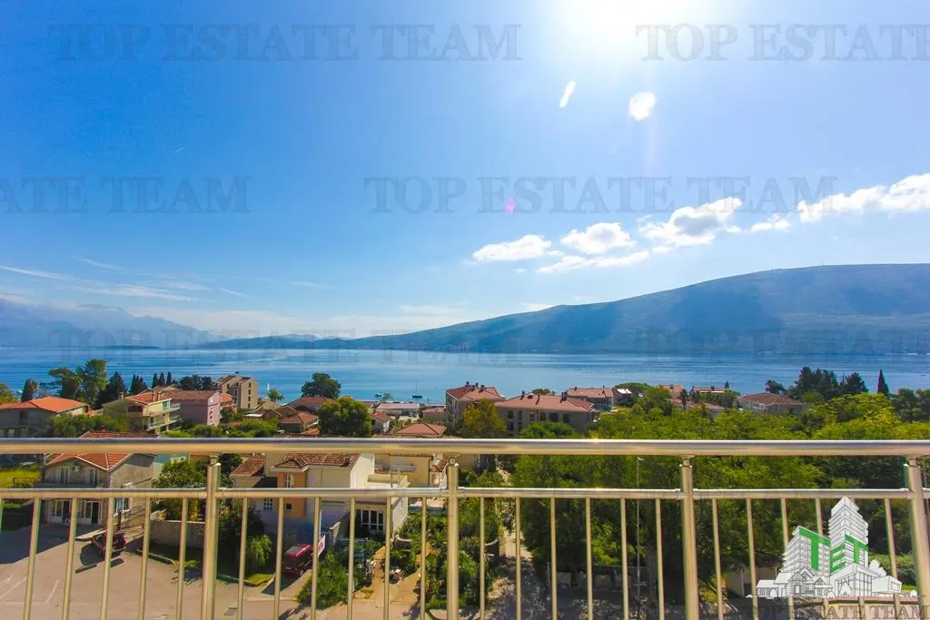 Appartement à Vendre à Herceg-Novi, Monténégro - foto 3