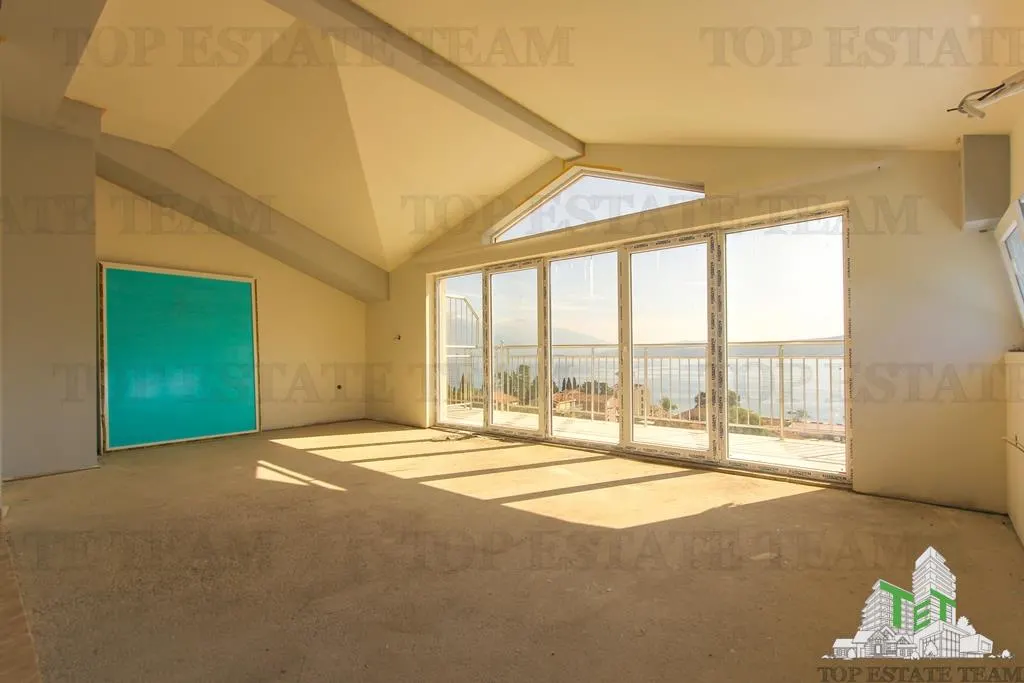 Appartement à Vendre à Herceg-Novi, Monténégro - foto 4