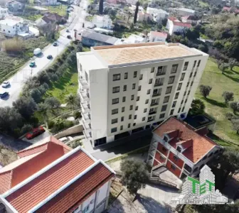 Apartment for Sale in Bar, Montenegro - foto 3