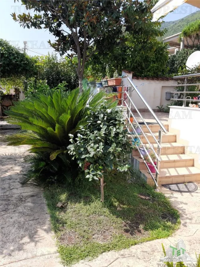 Apartamento en Venta en Herceg-Novi, Montenegro - foto 12