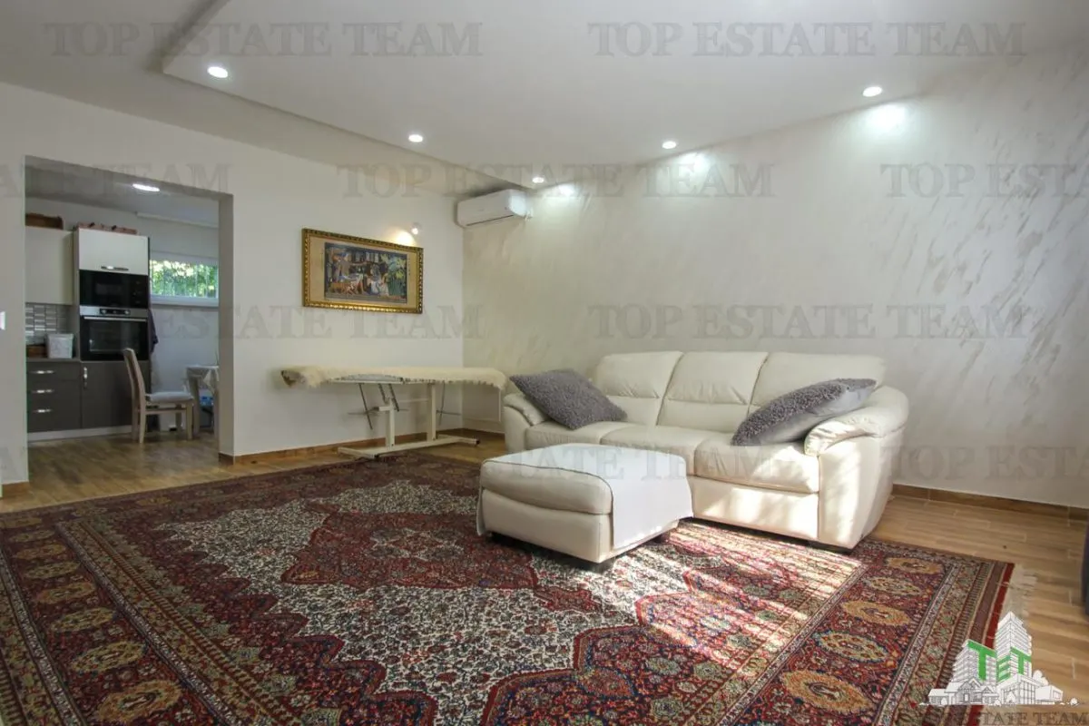 Apartment for Sale in Bar, Montenegro - foto 1