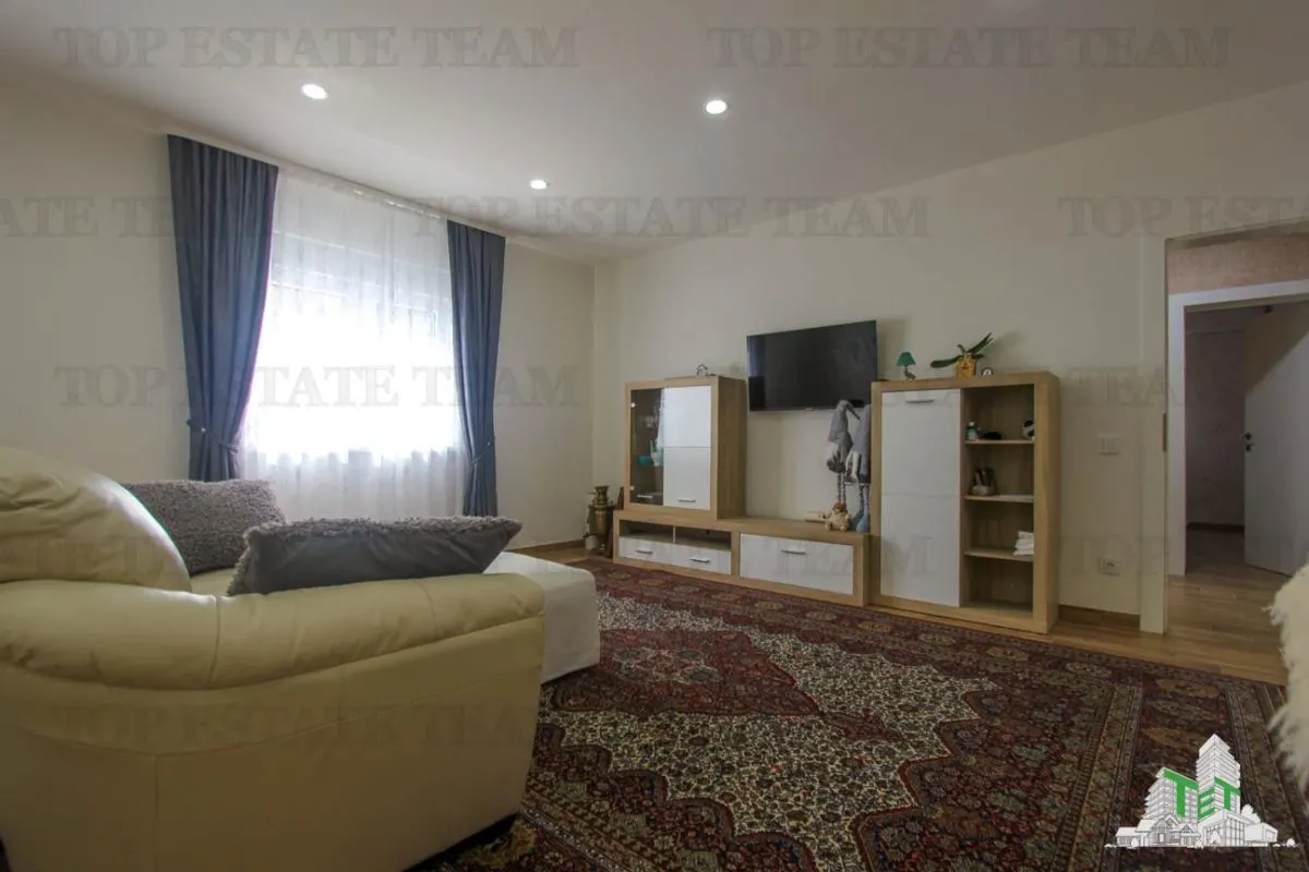 Apartment for Sale in Bar, Montenegro - foto 2