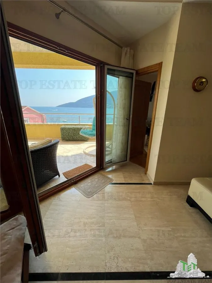 Apartamento en Venta en Herceg-Novi, Montenegro - foto 6