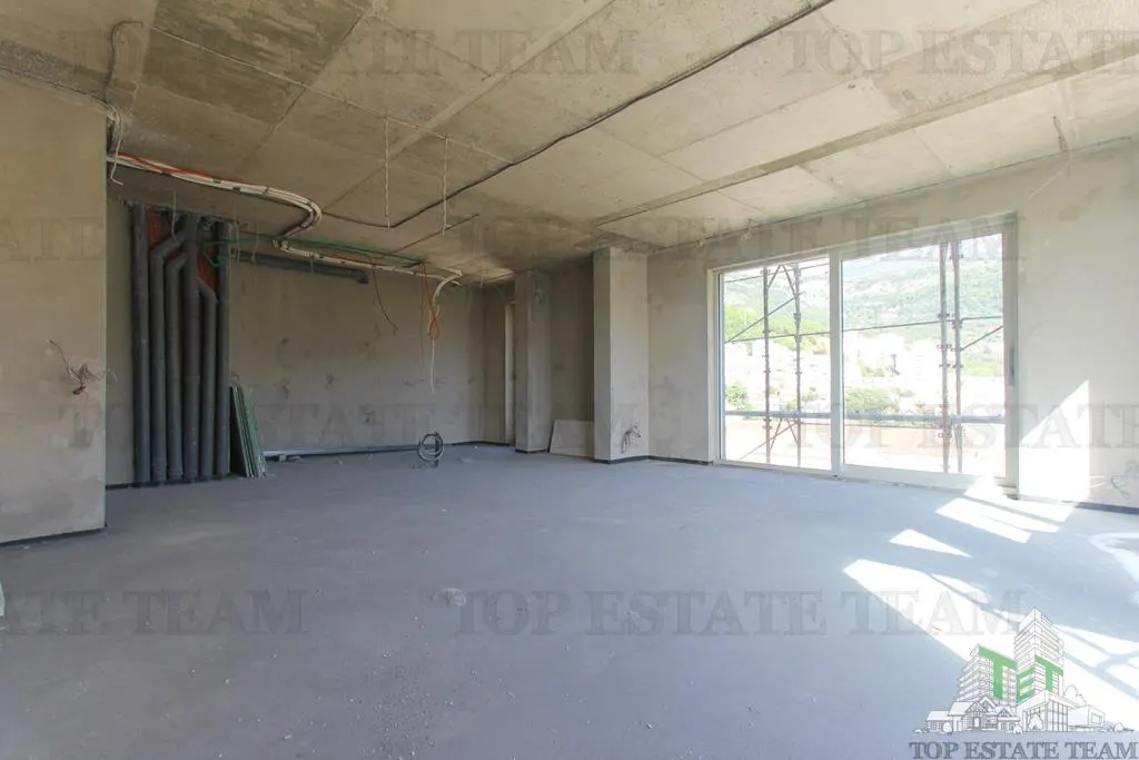 Apartment for Sale in Budva, Montenegro - foto 3