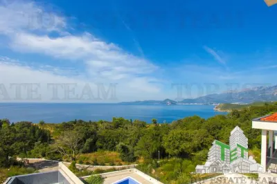 Villa en Venta en Budva, Montenegro - foto 2