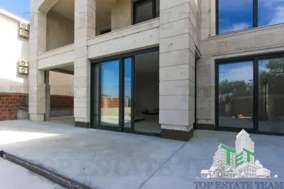 Villa en Venta en Budva, Montenegro - foto 24