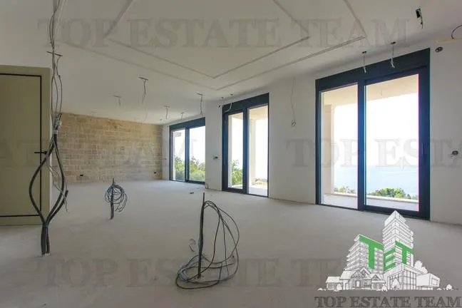Villa en Venta en Budva, Montenegro - foto 8
