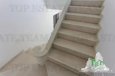 Villa en Venta en Budva, Montenegro - foto 10