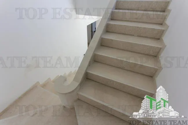 Villa en Venta en Budva, Montenegro - foto 10