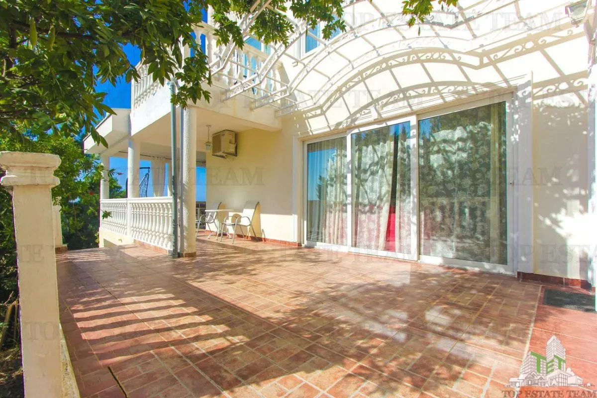 Villa for Sale in Bar, Montenegro - foto 4