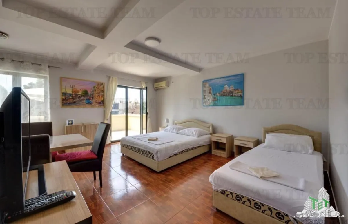 Villa en Venta en Herceg-Novi, Montenegro - foto 2