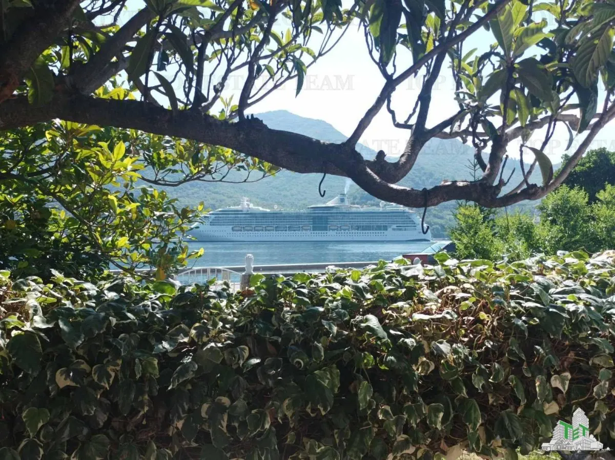 Villa en Venta en Herceg-Novi, Montenegro - foto 2