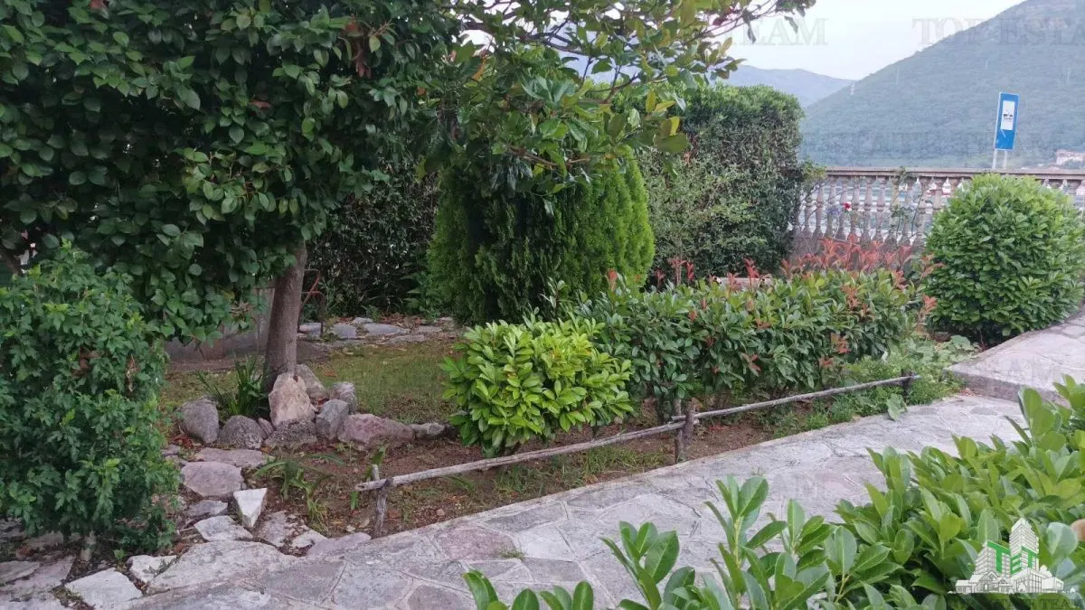 Villa en Venta en Herceg-Novi, Montenegro - foto 8