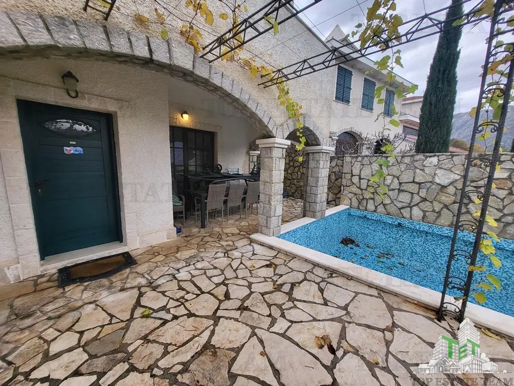Apartamento en Venta en Kotor, Montenegro - foto 14