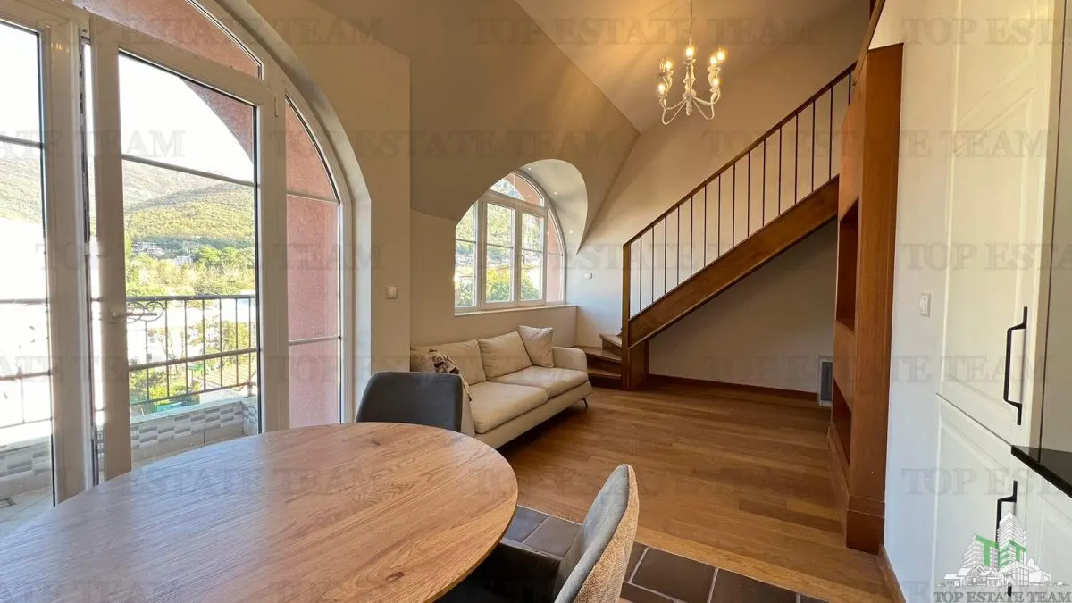 Apartamento en Venta en Tivat, Montenegro - foto 2