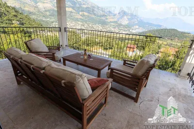 Villa à Vendre à Bar, Monténégro - foto 3
