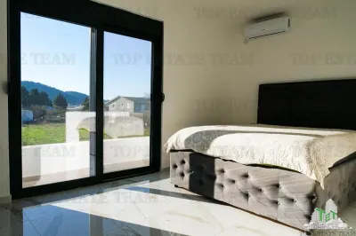 Villa à Vendre à Bar, Monténégro - foto 4