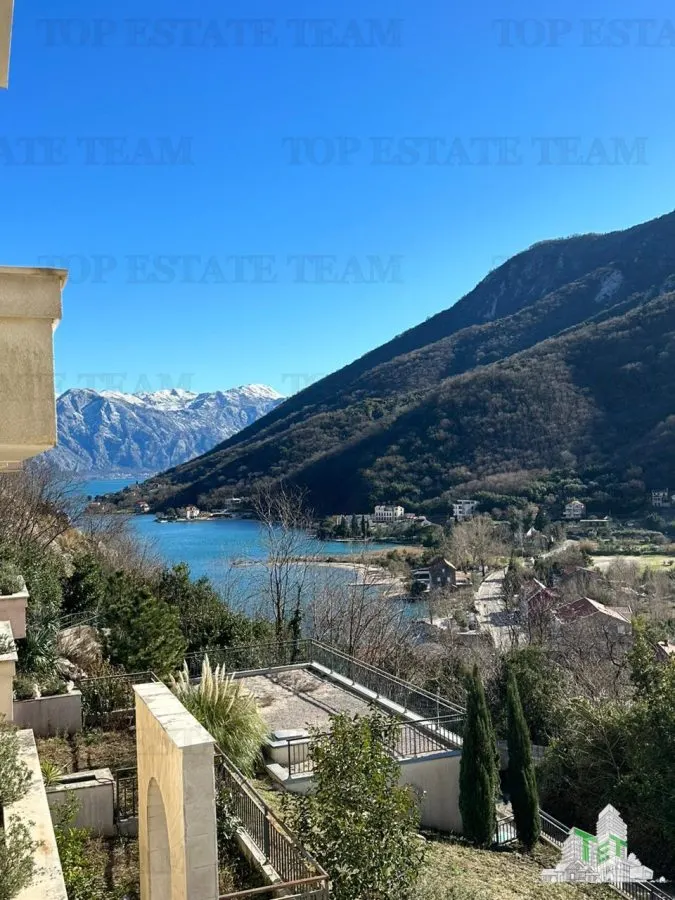 Apartamento en Venta en Kotor, Montenegro - foto 13