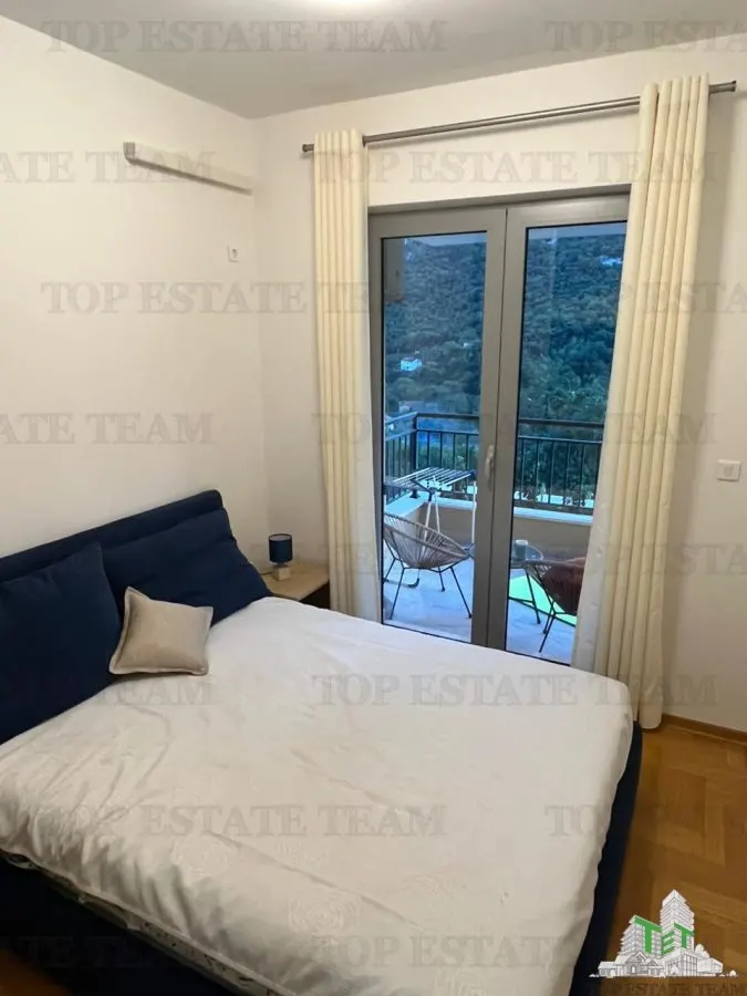 Apartamento en Venta en Kotor, Montenegro - foto 4