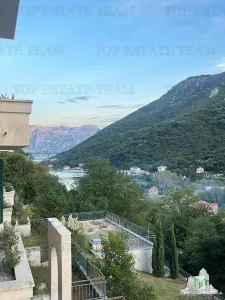 Apartamento en Venta en Kotor, Montenegro - foto 10