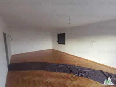 Villa for Sale in Bar, Montenegro - foto 4