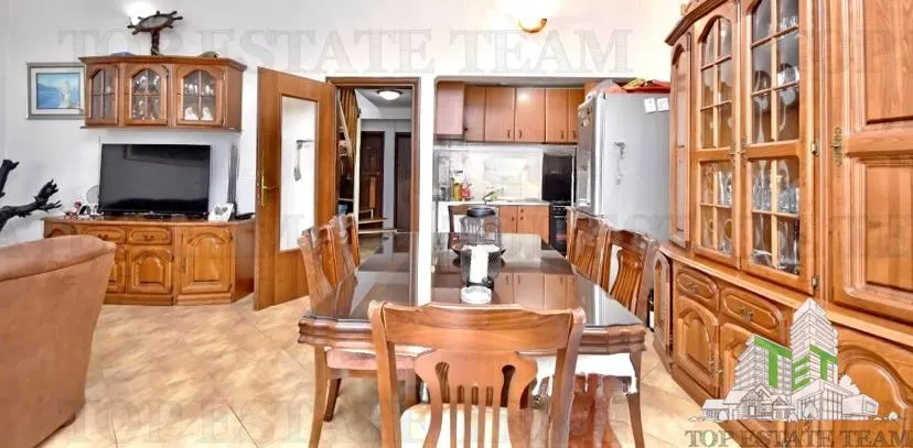 Apartment for Sale in Herceg-Novi, Montenegro - foto 2