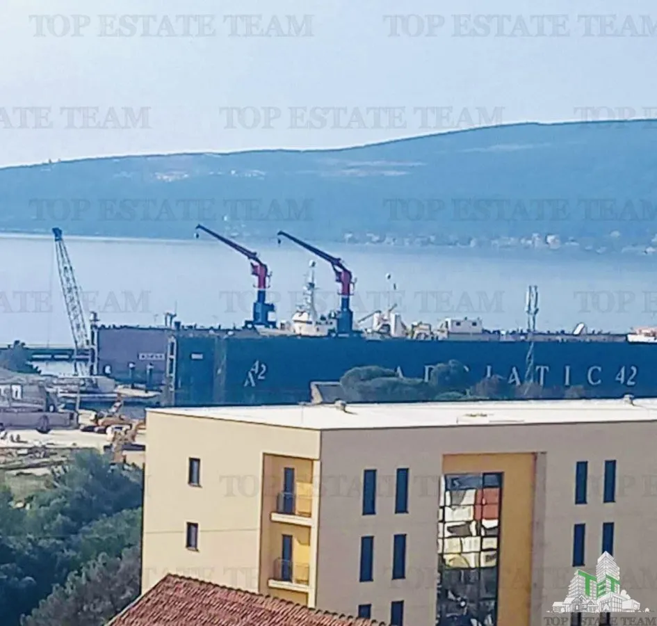 Apartment for Sale in Herceg-Novi, Montenegro - foto 7