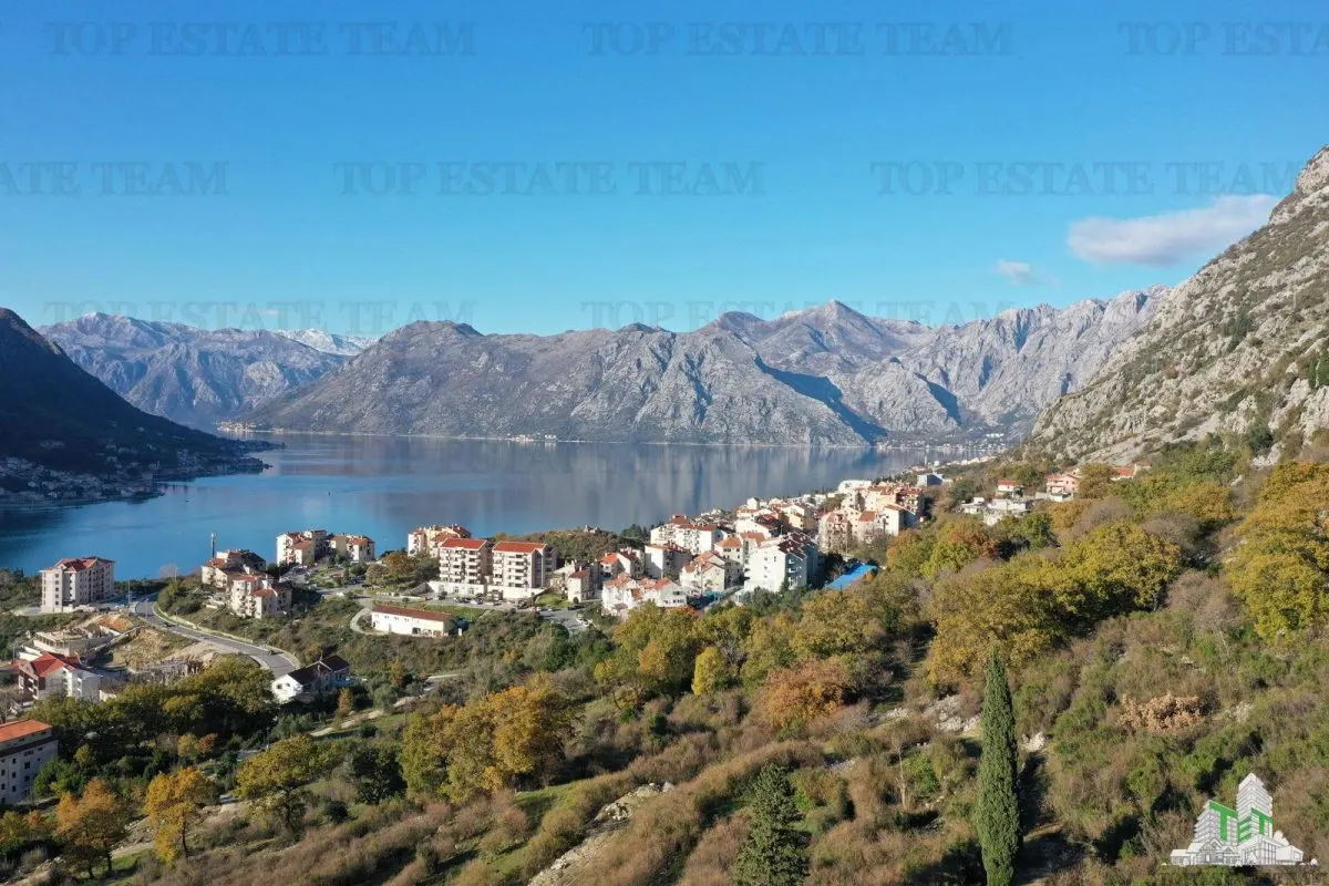 Building Plot for Sale in Kotor, Montenegro - foto 1
