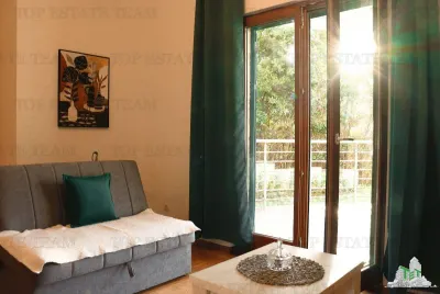 Apartamento en Venta en Kotor, Montenegro - foto 3
