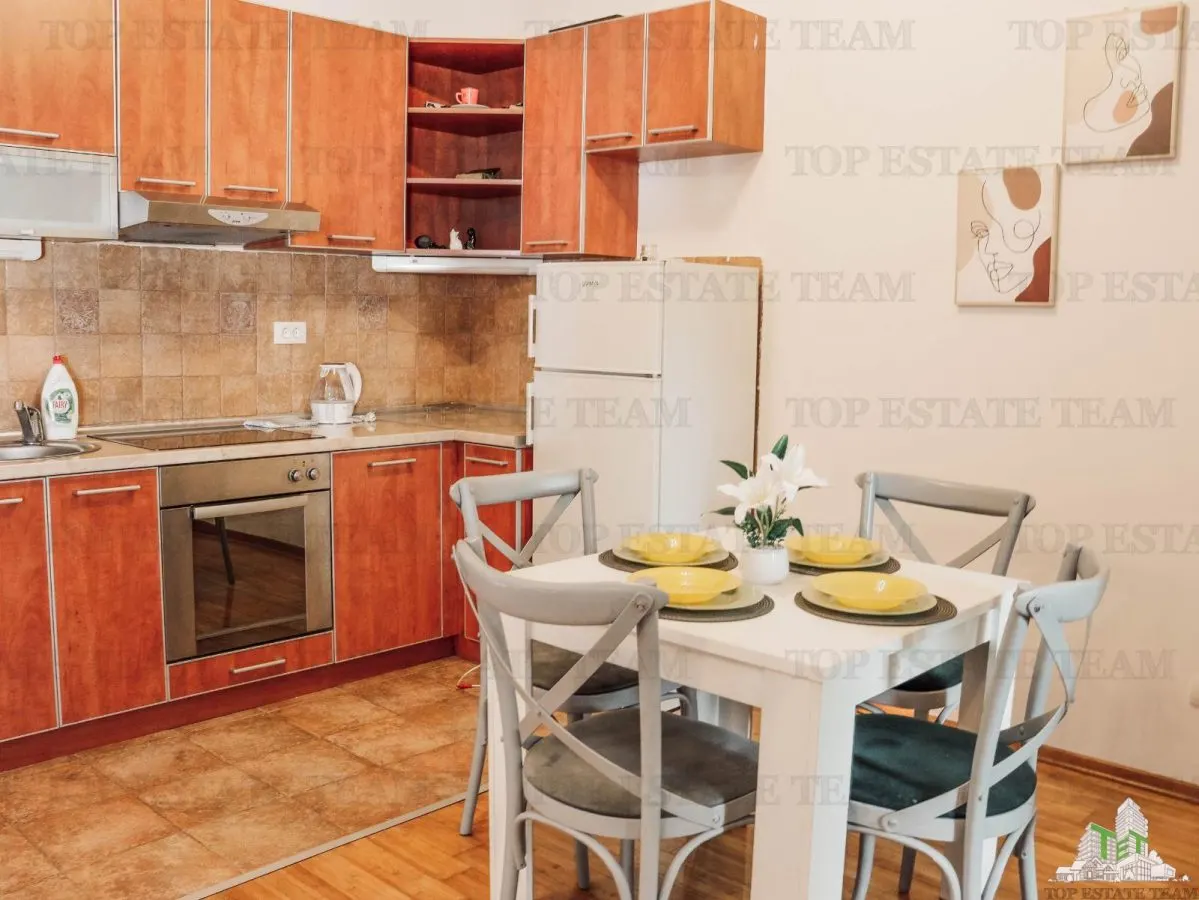Apartamento en Venta en Kotor, Montenegro - foto 4