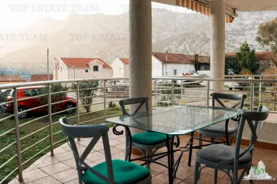 Apartamento en Venta en Kotor, Montenegro - foto 8