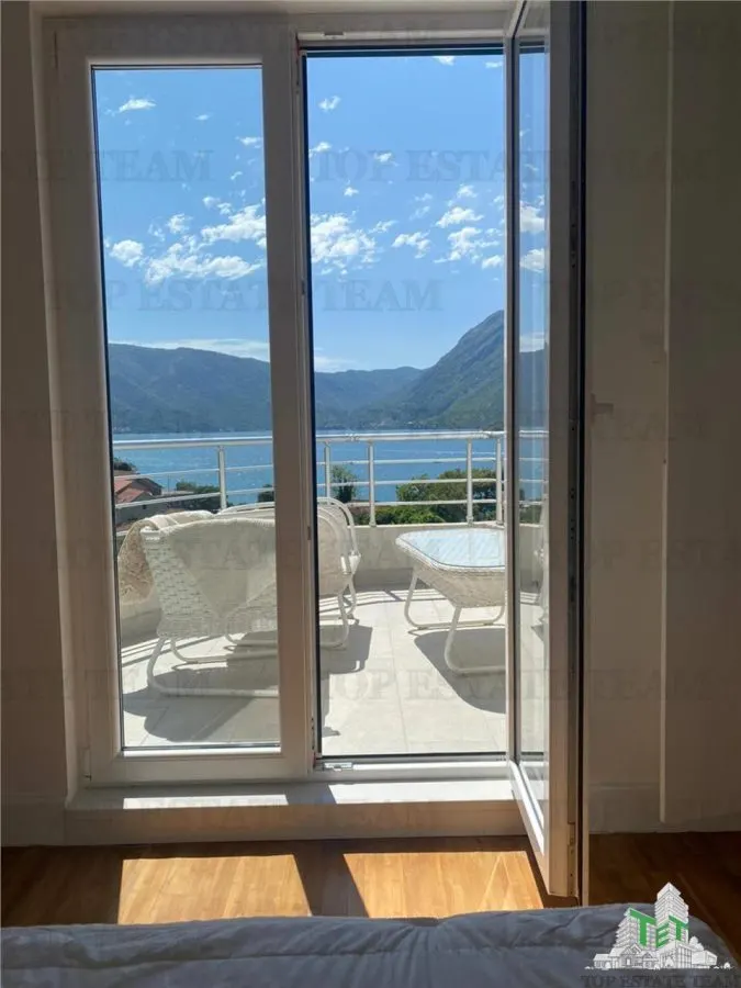 Apartamento en Venta en Kotor, Montenegro - foto 14