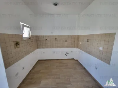 Apartment for Sale in Bar, Montenegro - foto 3