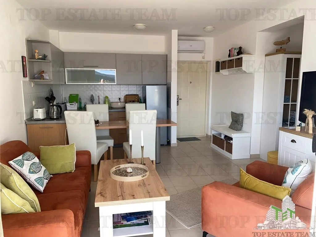 Apartamento en Venta en Budva, Montenegro - foto 2