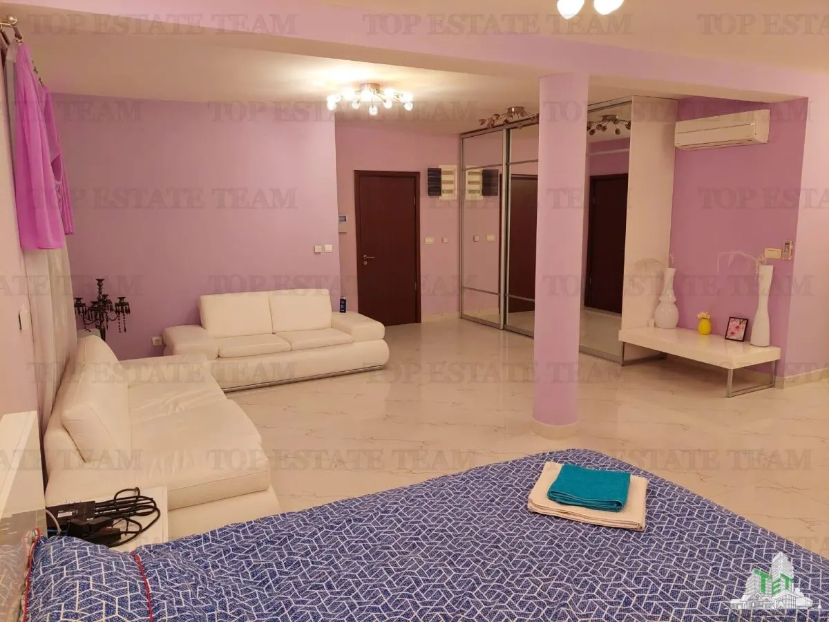 Villa for Sale in Herceg-Novi, Montenegro - foto 4