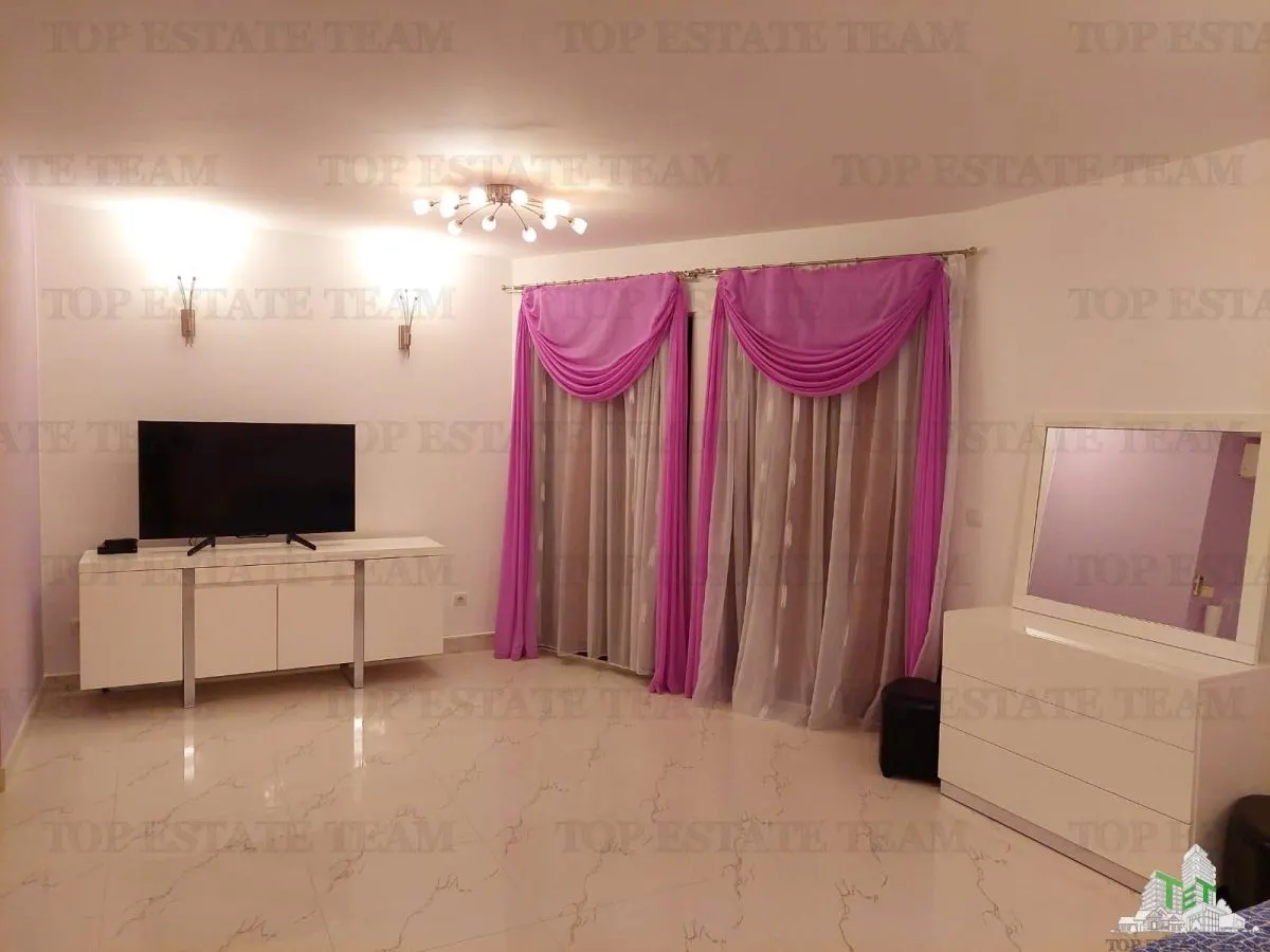 Villa for Sale in Herceg-Novi, Montenegro - foto 9