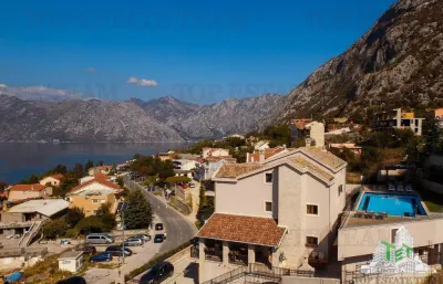 Villa for Sale in Kotor, Montenegro - foto 2