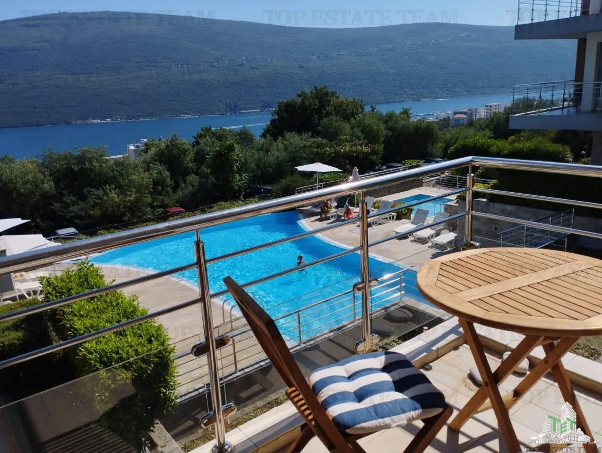 Apartment for Sale in Herceg-Novi, Montenegro - foto 15