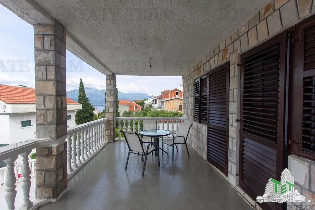 Villa for Sale in Tivat, Montenegro - foto 12