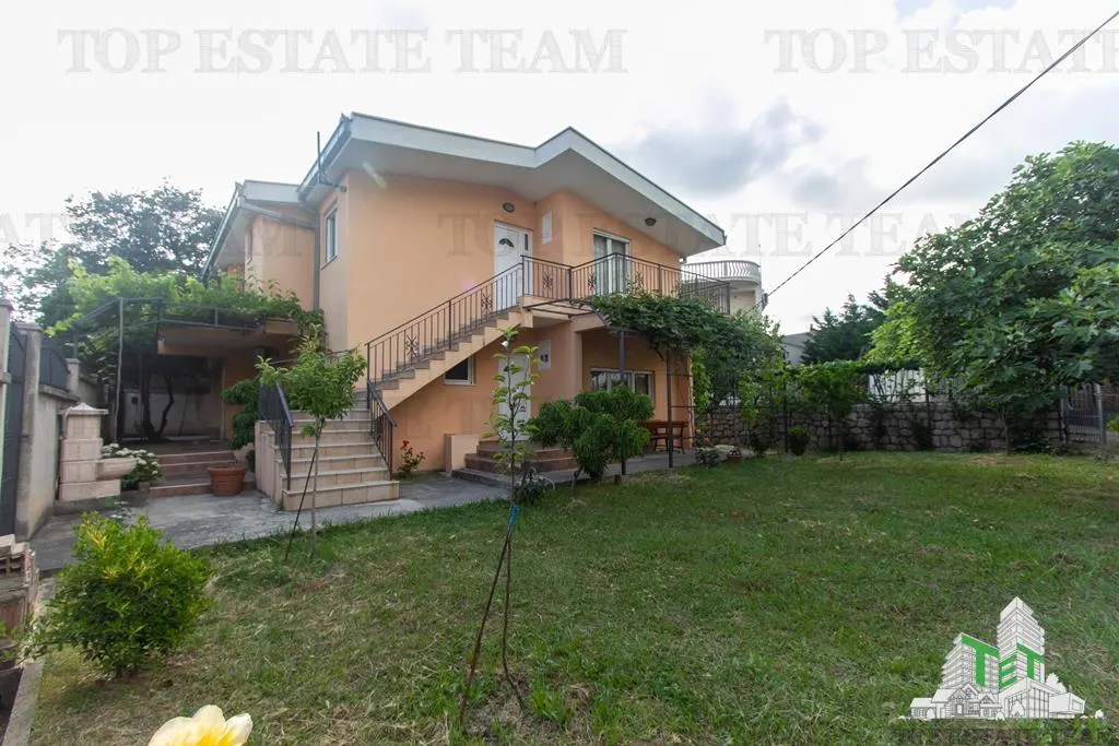 Villa for Sale in Bar, Montenegro - foto 1