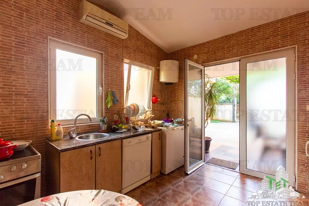 Villa for Sale in Bar, Montenegro - foto 13